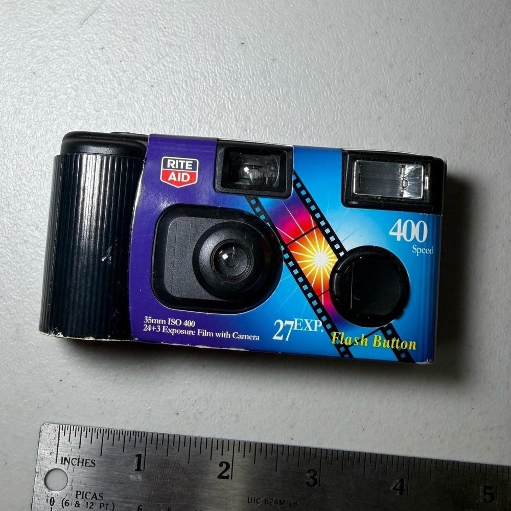 Rite Aid 35mm Disposable Camera ISO 400 Speed 27 Exposure Flash Single Use Film